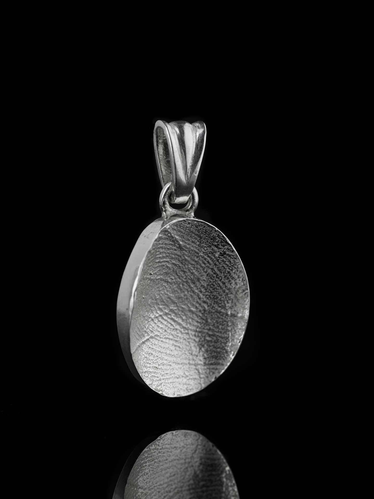 Fingerprint in Weißgold rhodiniert als ovale Form